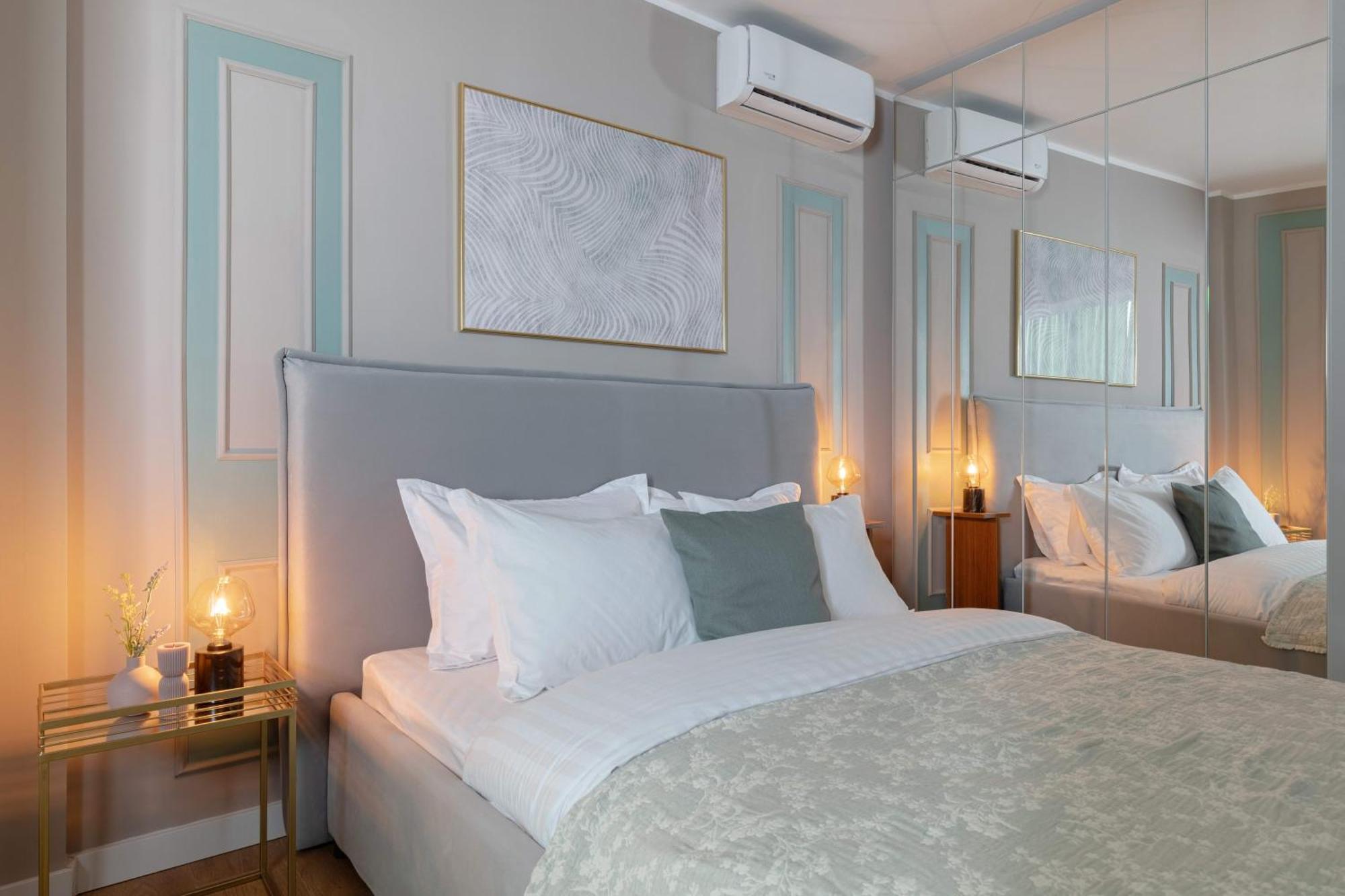 Holt - Sublime Minty Green 1Br On The Park Bucarest Extérieur photo