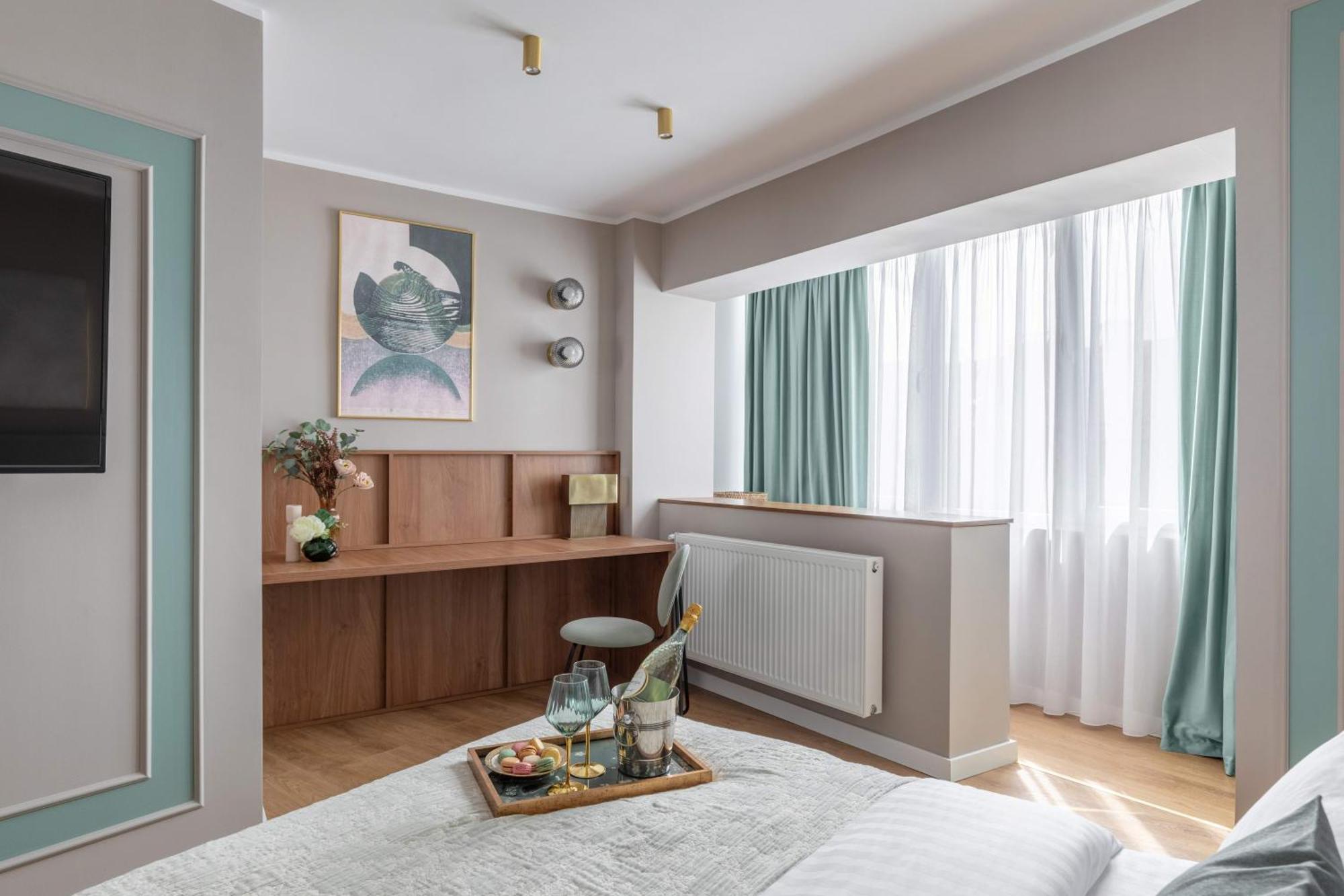 Holt - Sublime Minty Green 1Br On The Park Bucarest Extérieur photo