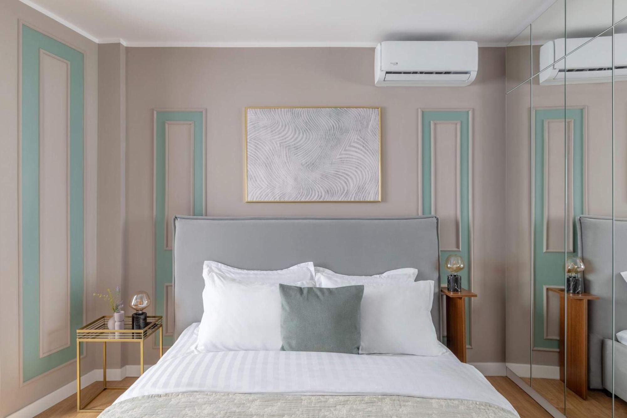 Holt - Sublime Minty Green 1Br On The Park Bucarest Extérieur photo