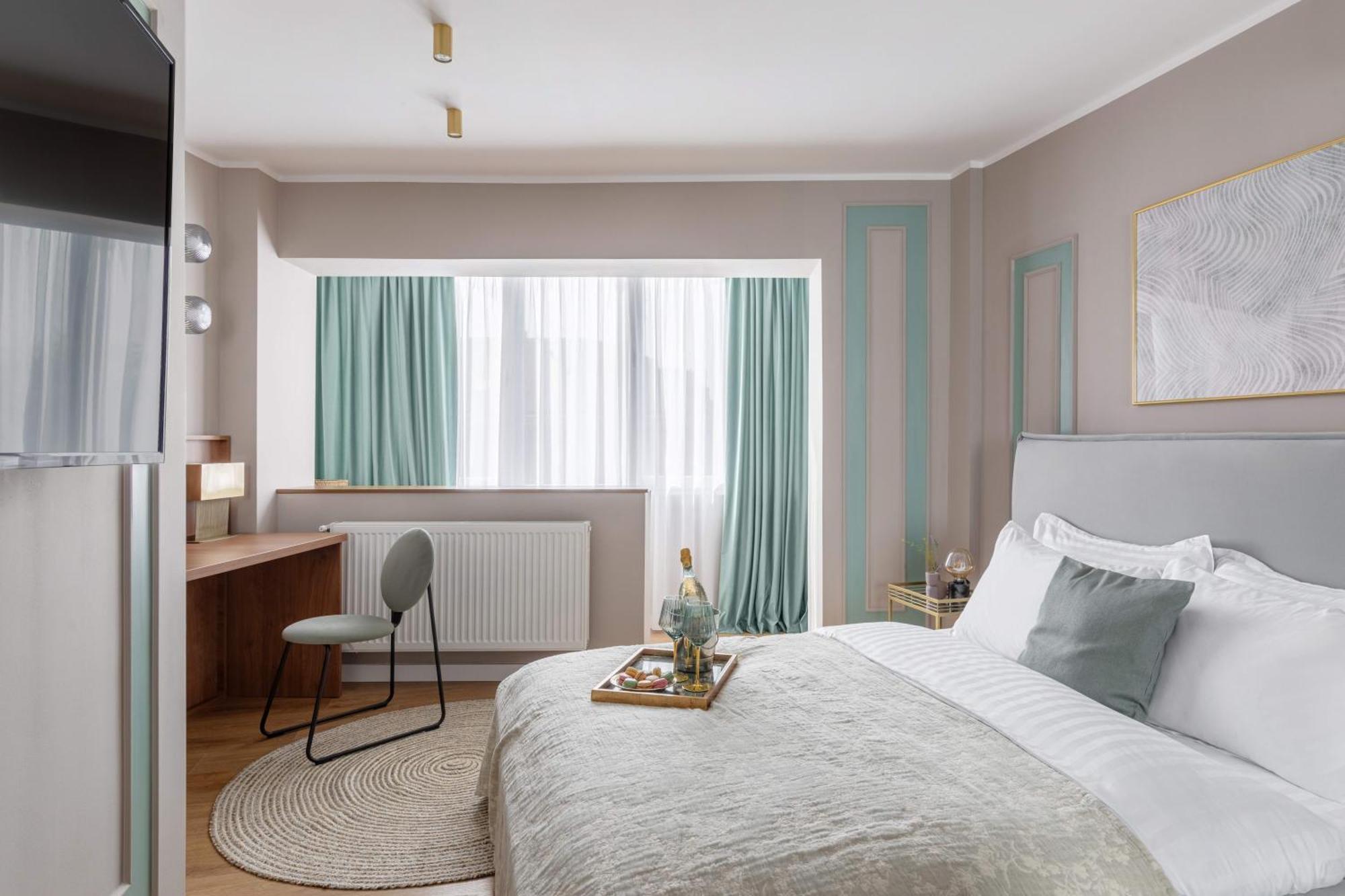 Holt - Sublime Minty Green 1Br On The Park Bucarest Extérieur photo